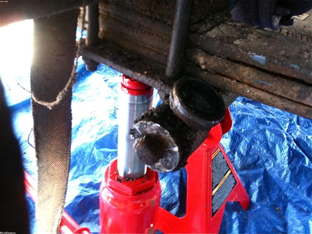 KYB Shock Absorbers (Front Pair)