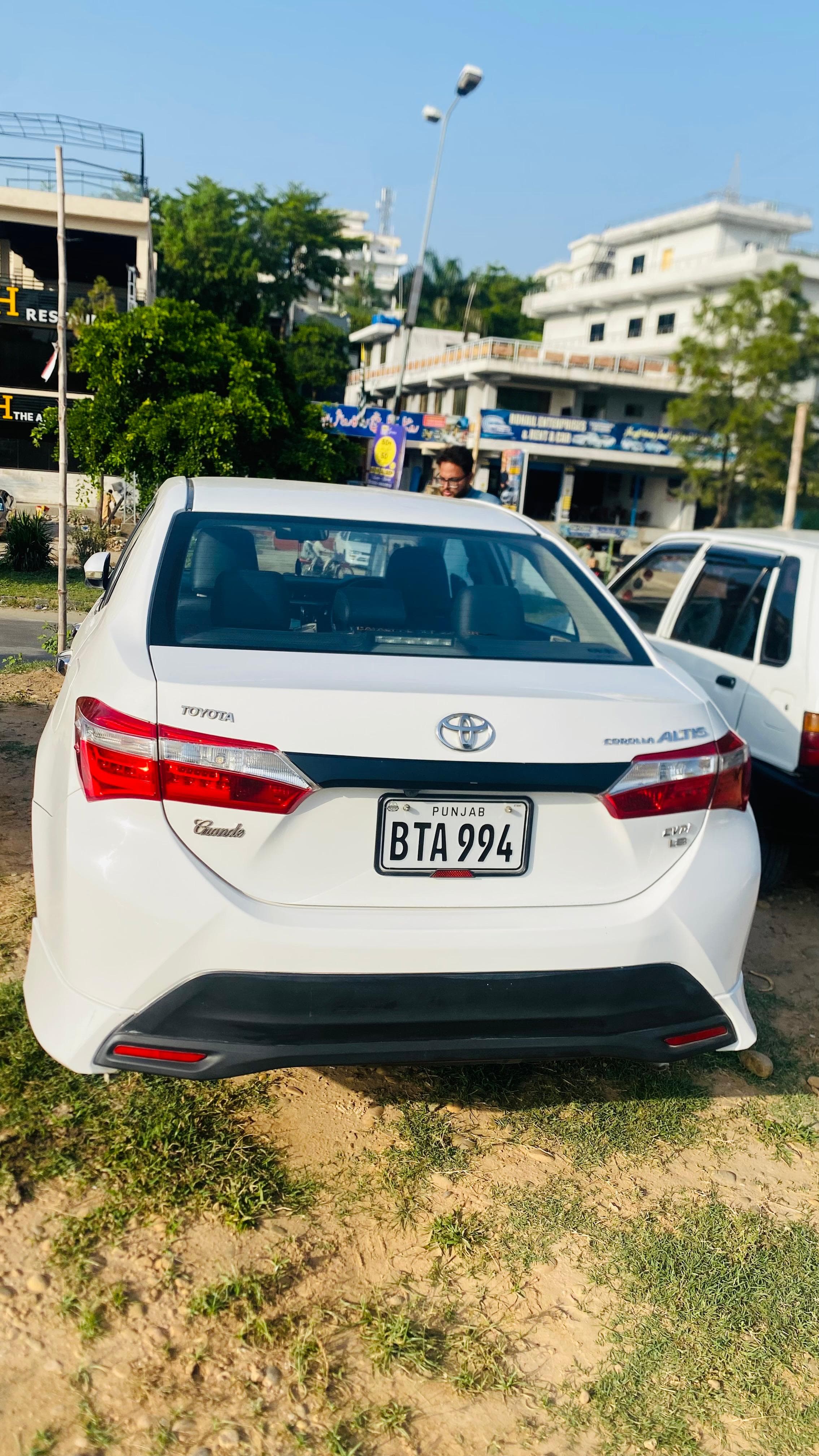 Toyota Corolla Altis 1.6 VVT-i – image 4